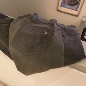 Rag and Bone gentle worn grey suede straight leg p
